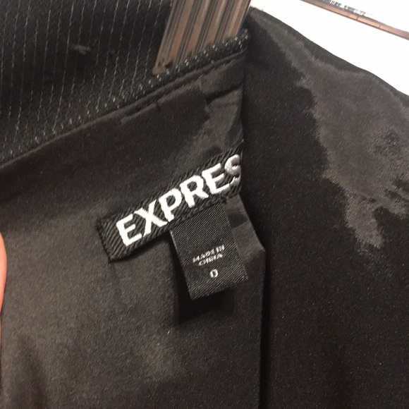 Express black w/ thin white stripe skirt size 0 - Picture 6 of 7